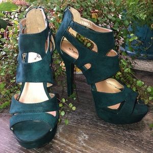 🚨 SOLD Qupid Teal Heels 😍